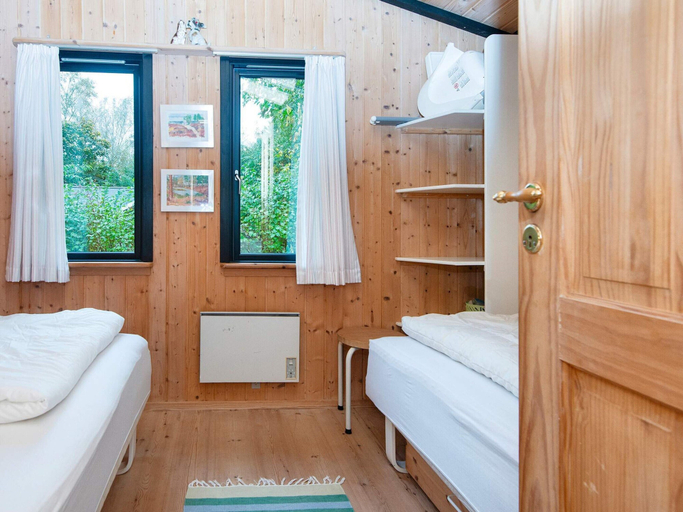 Bedroom 2, 4 Person Holiday Home in Farvang, Silkeborg
