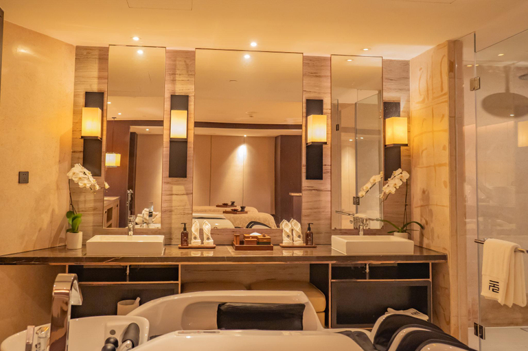 Bathroom 5, InterContinental Shanghai Hongqiao NECC , Shanghai