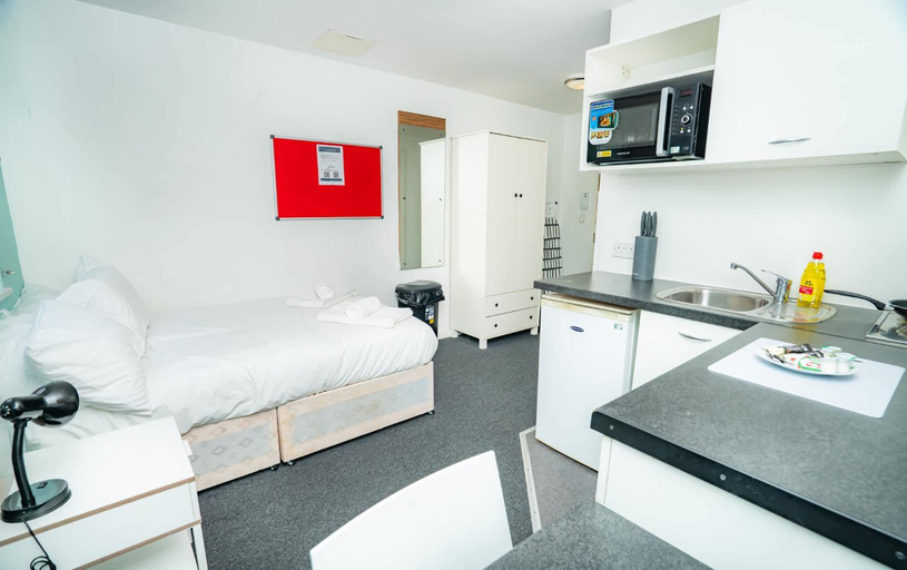 Bedroom 2, Lovely Modern Central Coventry Budget Studio, Coventry