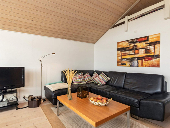 Others 4, 8 Person Holiday Home in Lokken, Hjørring