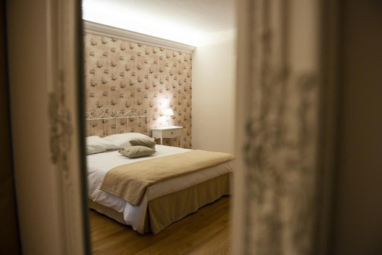 Bedroom 4, Marala, Avellino