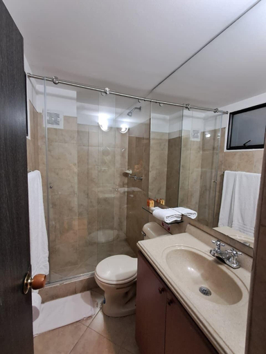 Bathroom 4, Hospedium Hotel Silver Javeriana Bogotá, Santafé de Bogotá