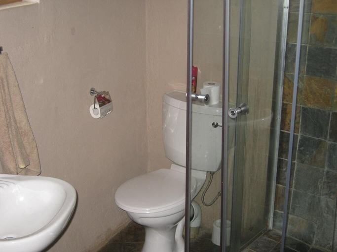 Bathroom 3, Noma Nini Lodge And Restaurant, Ehlanzeni
