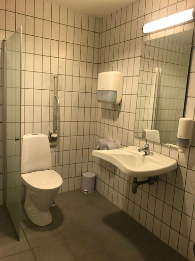 Bathroom 3, NIKC Sleepover, Aalborg