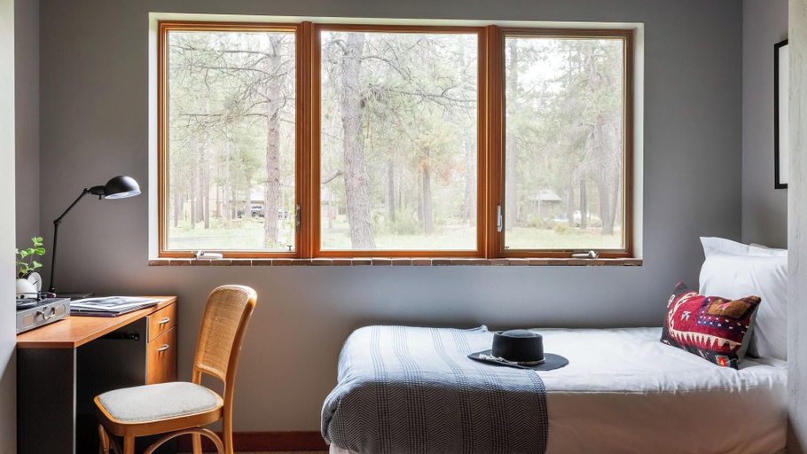Bedroom 3, Skylight By Avantstay Elevated Mountain Home W Ho, Deschutes