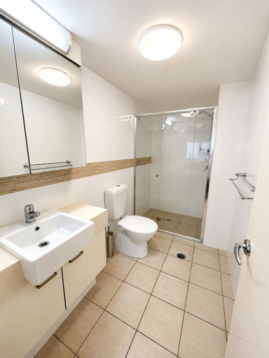 Bathroom 5, River Glimpse 2BR Walk to CBD & Parking, Brisbane