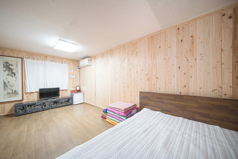 Bedroom 3, Ddlanchae Hanok Stay - Main House, Jeonju