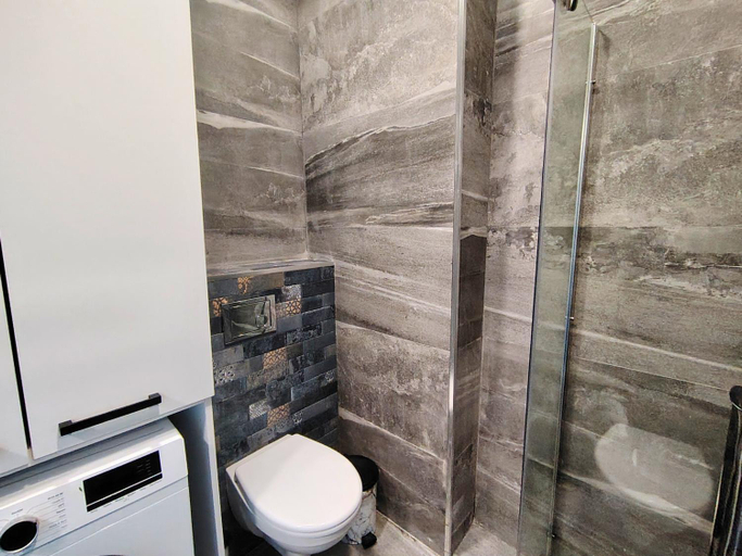Bathroom 3, Nestro Living Apartments, Batumi