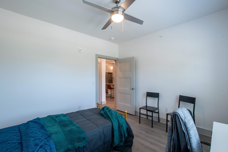 Room 2, 6mins to Downtown Mckinney - Pool Gym Pickleball, Collin