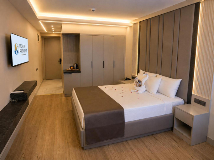 Bedroom 2, Kayalar Hotel, Antalya