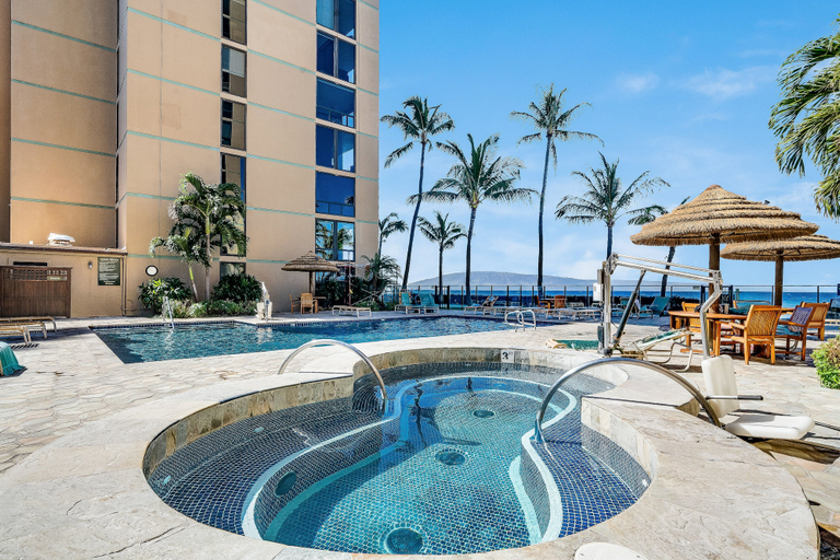 Interior 2, Oceanfront 2br/2ba Mahana Condo With Pool, hot tub & Beach Access.- Mahana 619, Maui