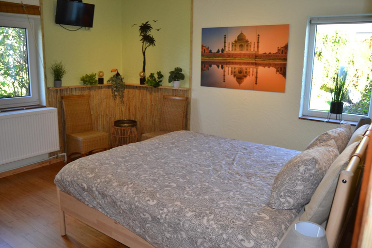 Bedroom 2, En Chapoisie, Namur