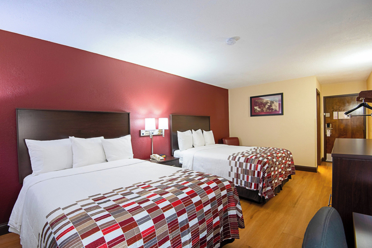 Bedroom 3, Red Roof Inn Cameron, De Kalb