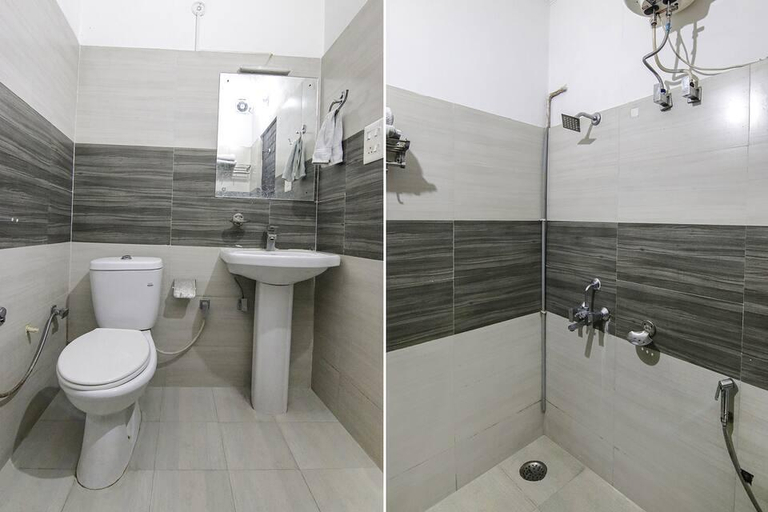 Bathroom 4, FabHotel City Palace, Dehradun