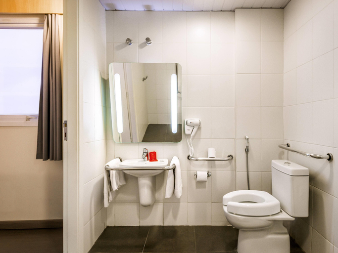 Bathroom 3, ibis Uberaba, Uberaba