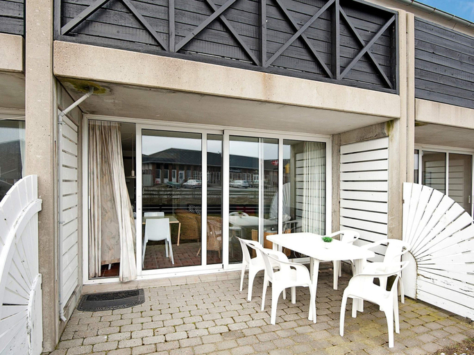 Others 3, 4 Person Holiday Home in Fano, Fanø