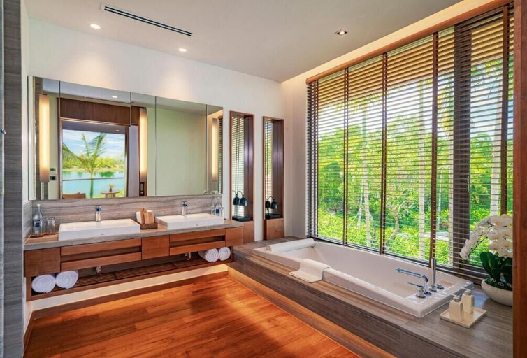 Bathroom, Aquella Lakeside Villas, Thai Mueang