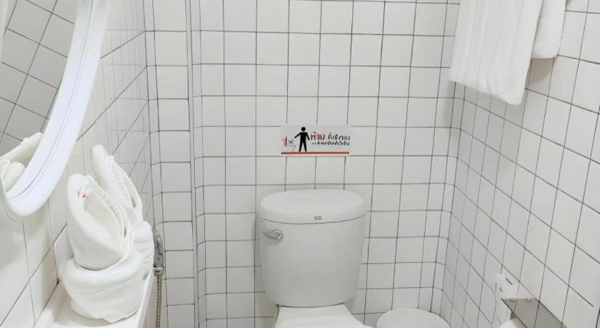 Bathroom 4, Tukteaw Hostel, Muang Khon Kaen