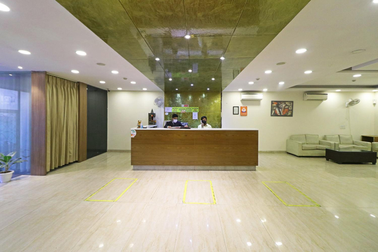 Public Area 2, Capitol O 12674 Hotel Grand Suites, Delhi