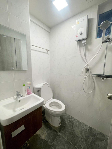 Bathroom 4, Ratchadadome, Chatuchak