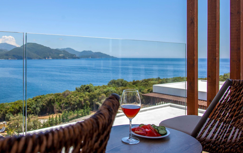 2, ZAVIA VILLA TRIA (3B) SYVOTA, Epirus