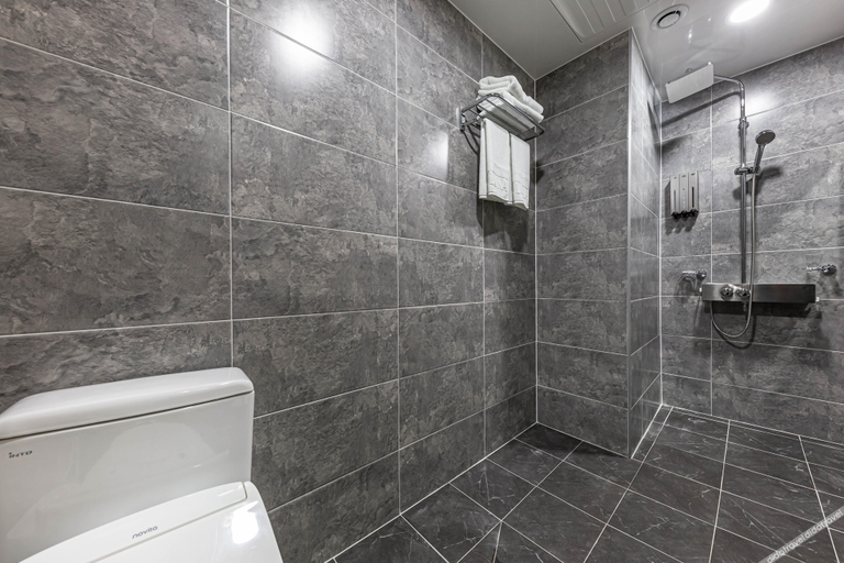 Bathroom 4, Dongtan Luna, Hwaseong