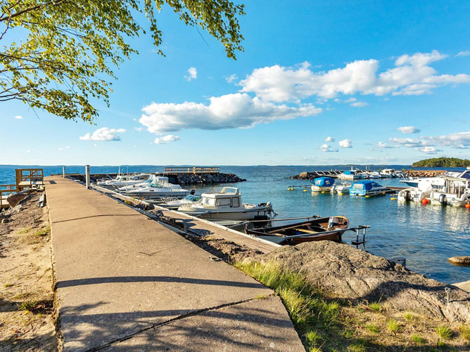 Marina 4, 4 Person Holiday Home in Motala, Askersund