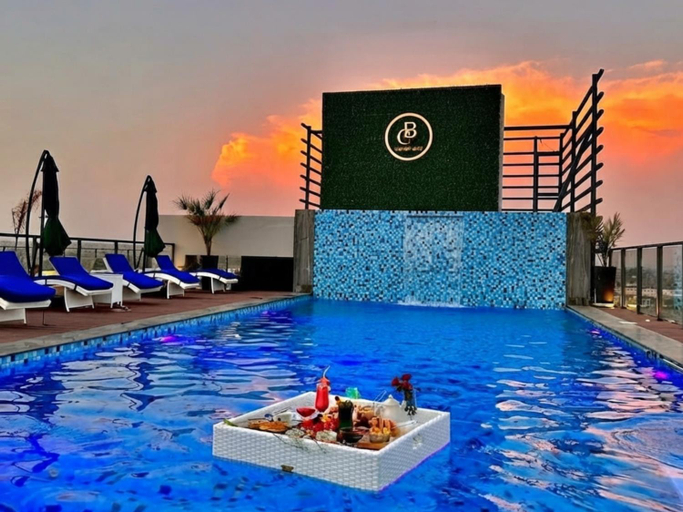 Sport & Beauty, The Grove Gulberg Apartment With Free Swimming Pool, Islamabad