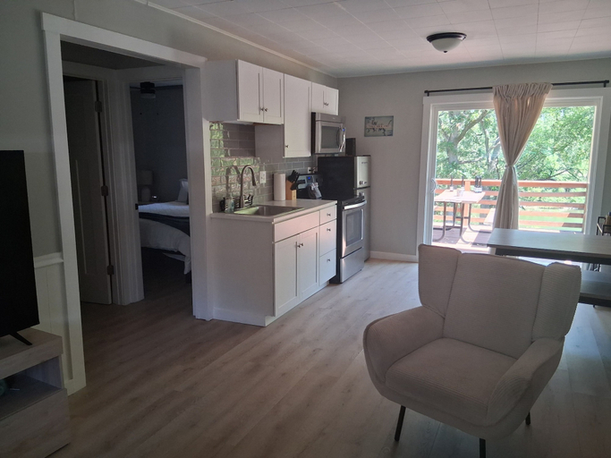 Others 5, Kimberling Cove Resort, Stone