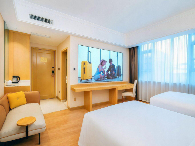 Bedroom 2, Vienna Hotel Guangxi Guigang Pingnan Central Plaza, Guigang