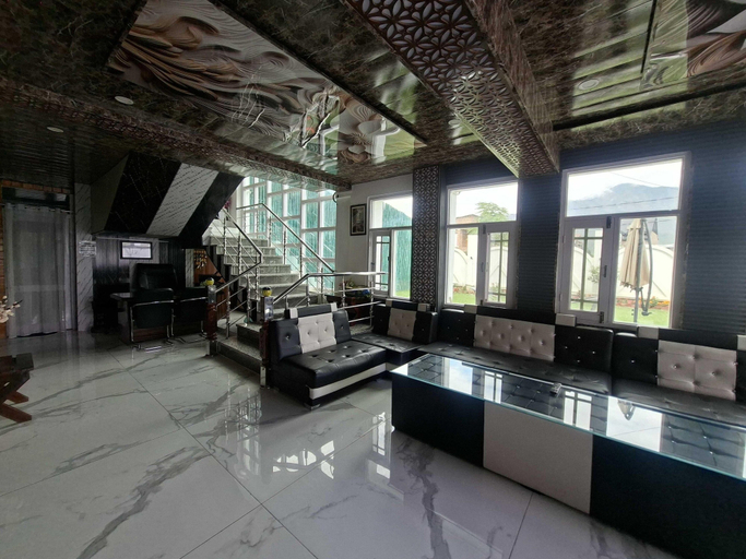 Reception 3, Deluxe Room Holiday Homes, Srinagar
