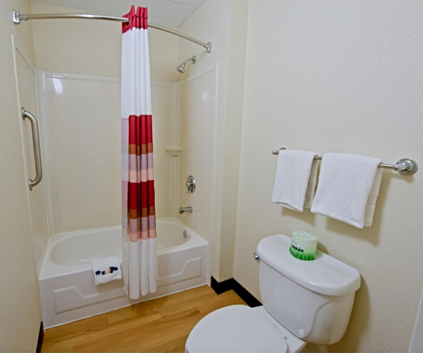 Bathroom 4, Red Roof Inn North Charleston Coliseum, Charleston