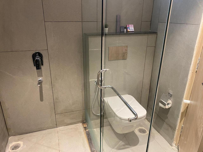 Bathroom 5, Z Suites & Studio, Hyderabad