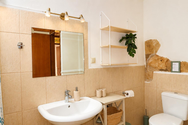 Bathroom 1, Villa Kourkoulios, Crete
