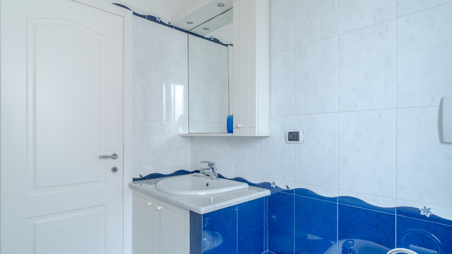 Bathroom 3, Italianway - Aurelia Levante 103 B, Genova