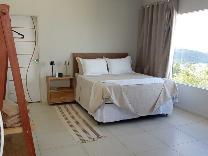 Room 4, Refugio, Água Branca