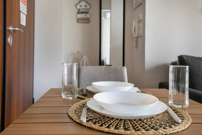 In-room dining 4, Riviera City Scape 1BR & Balcony. Athens, Attica