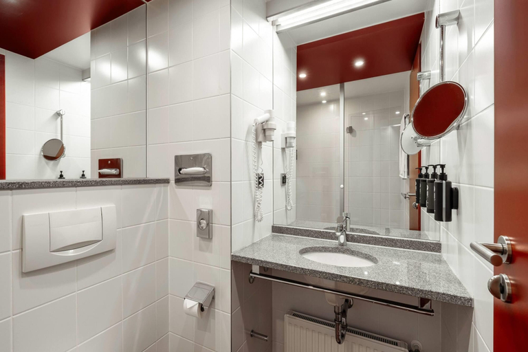Bathroom 4, Ramada by Wyndham Essen, Essen