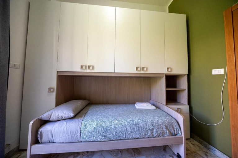 Bedroom 2, Mi casa tu casa - Guest House, Catania