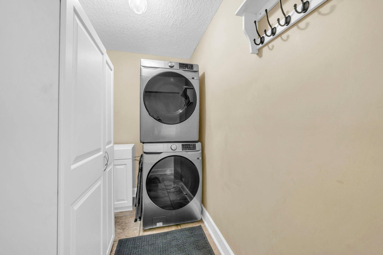 Bathroom 5, Ocean Reef, Bay