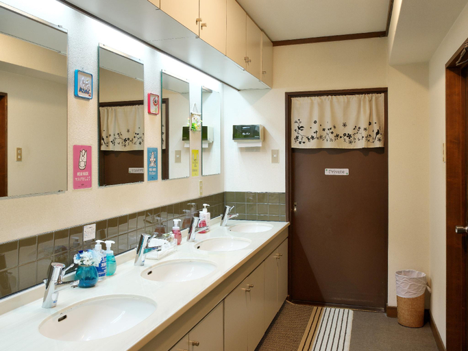 Bathroom 3, Pension Kurumi, Hakuba