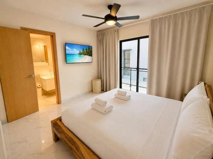 Room 2, Private Pool Villa 3BR Gated 10 Min Downtown, Salvaleon de Higuey