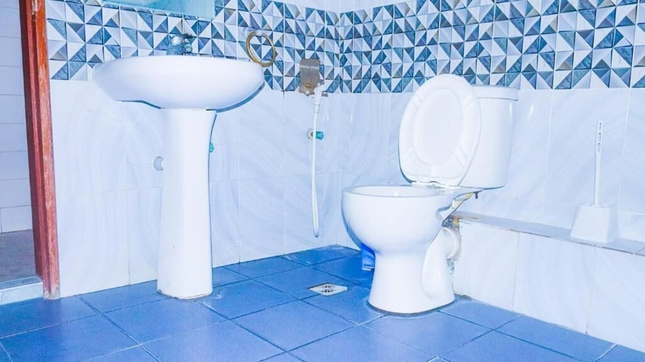 Bathroom 3, TUM HOTEL & CONFERENCING, Mvita