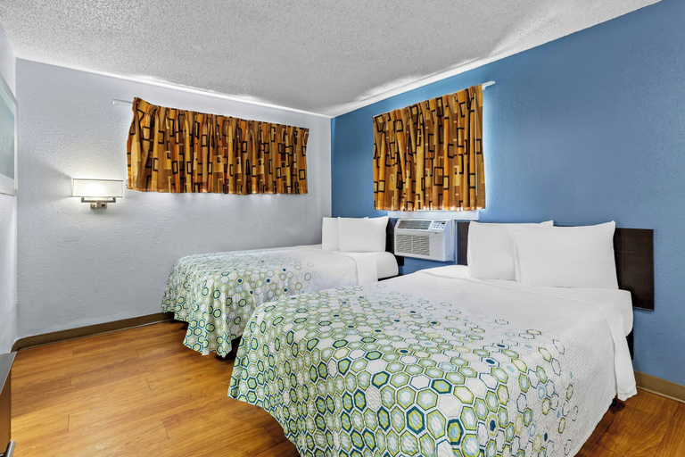 Bedroom 4, HomeTowne Studios by Red Roof Orlando South, Orange