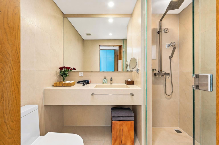 Bathroom 4, Sea and Sun Apartments, Da Nang