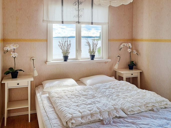 Others 5, 6 Person Holiday Home in Saffle, Säffle