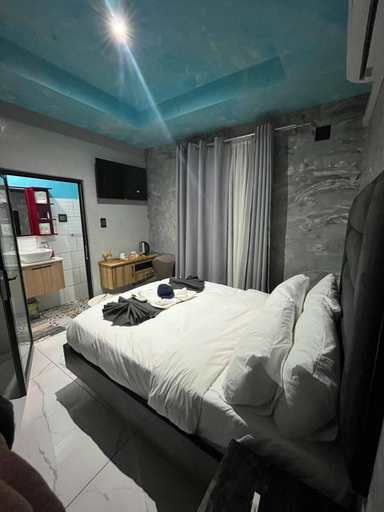 Room 4, Meriambase lodge, Ekurhuleni