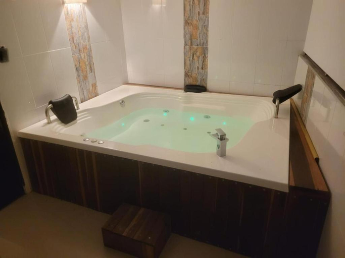 Bathroom, HOTEL BOUTIQUE PLAZUELA REAL, Barrancabermeja