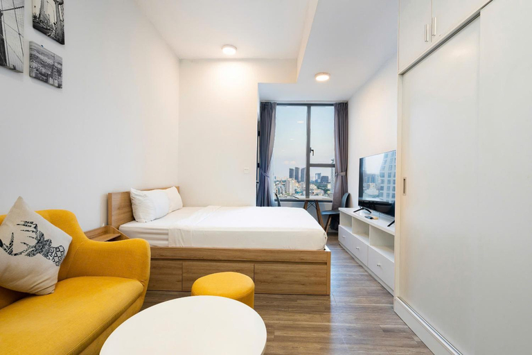 Bedroom 4, River Gate, District 4