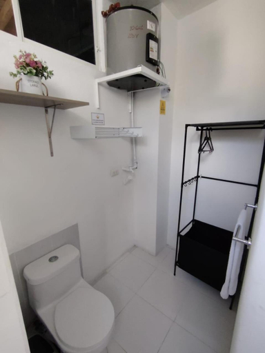 Bathroom 2, Lava Heron Galapagos Apartment, Santa Cruz